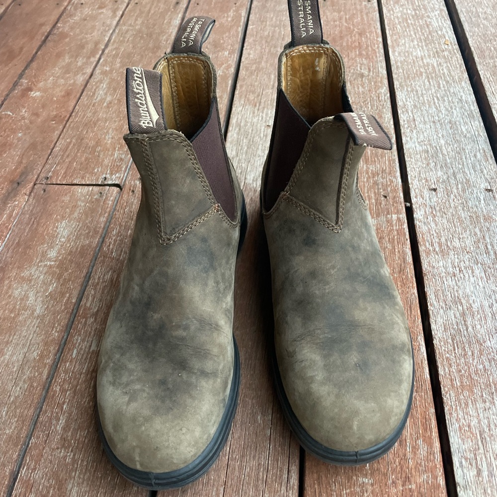 Blundstone 585 women’s classic Chelsea boots rustic brown